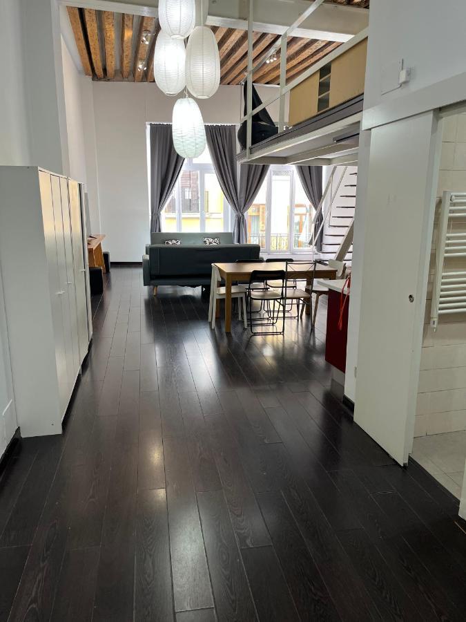 Carretas Duplex Exterior Izquierda Apartment Madrid Ngoại thất bức ảnh
