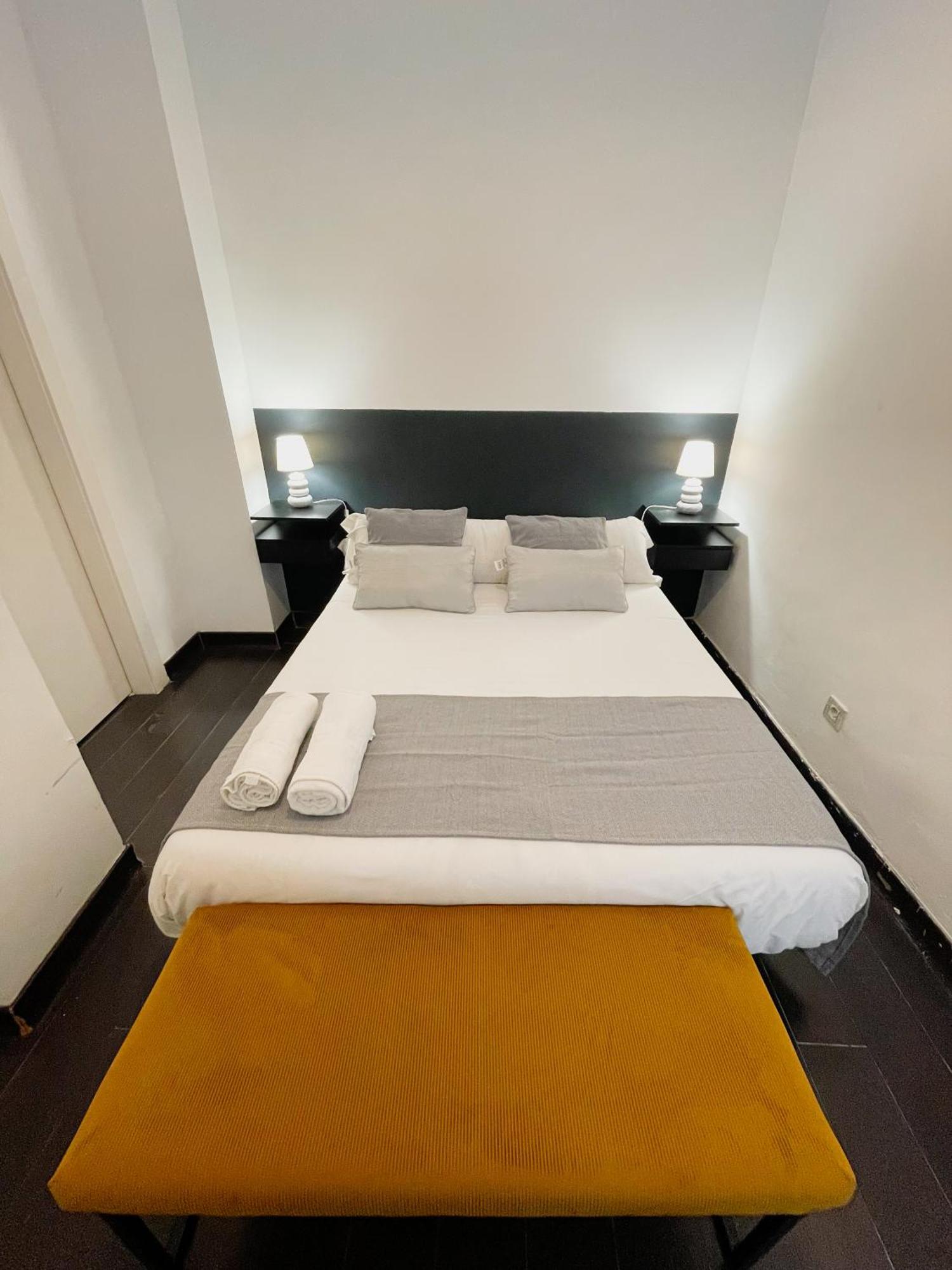 Carretas Duplex Exterior Izquierda Apartment Madrid Ngoại thất bức ảnh