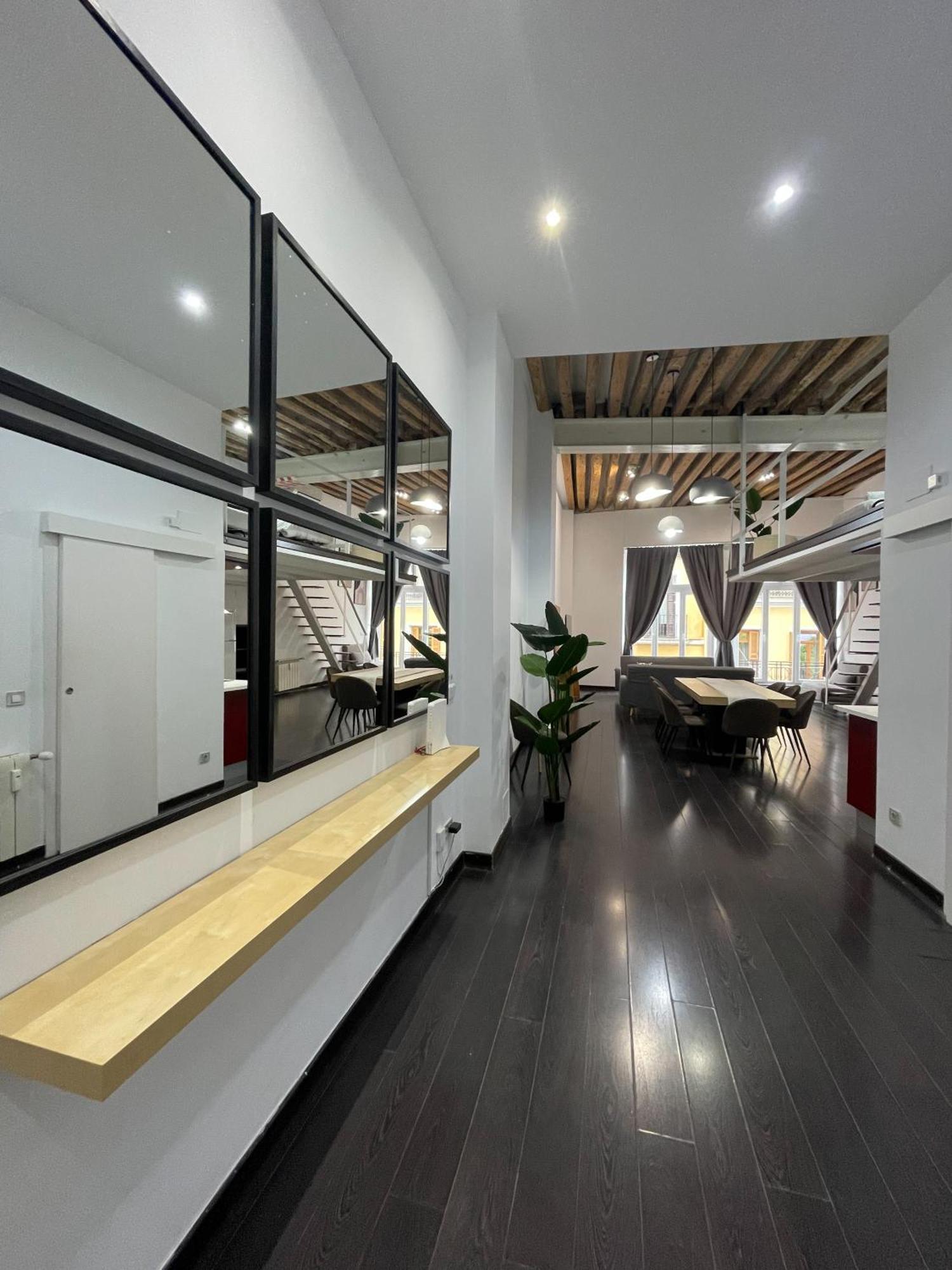 Carretas Duplex Exterior Izquierda Apartment Madrid Ngoại thất bức ảnh