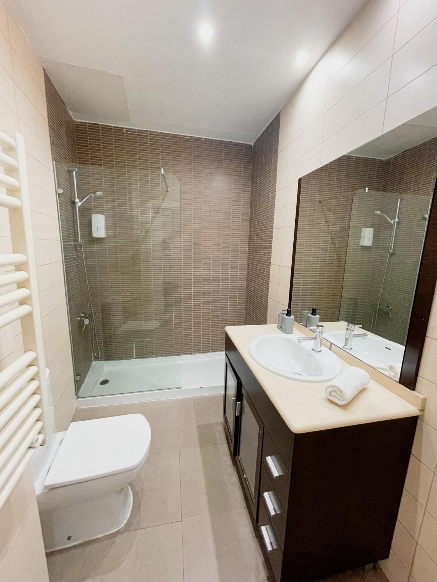 Carretas Duplex Exterior Izquierda Apartment Madrid Ngoại thất bức ảnh