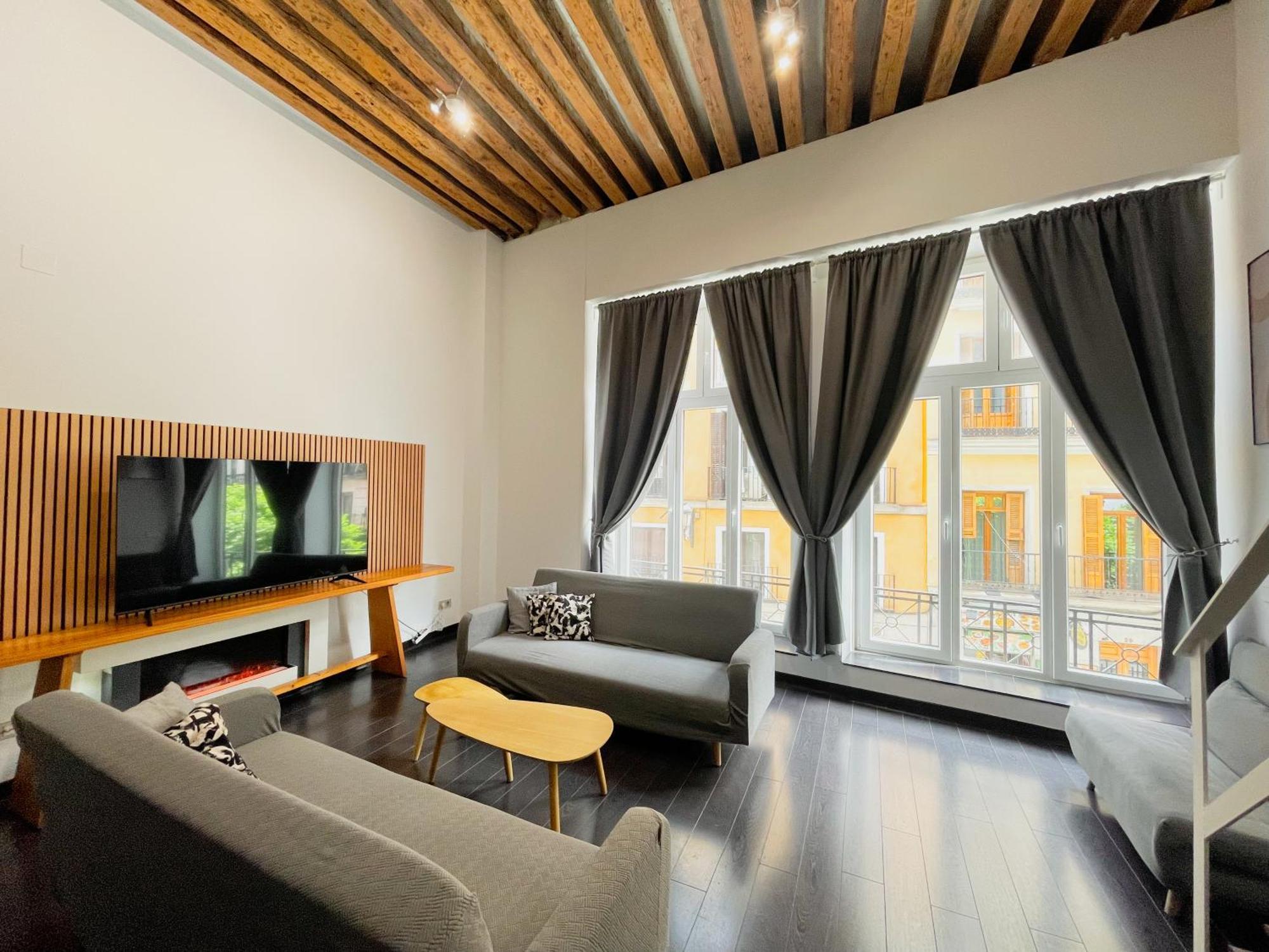 Carretas Duplex Exterior Izquierda Apartment Madrid Ngoại thất bức ảnh